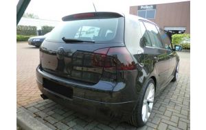 VW Golf 5 V GTI onderlijst met trekhaakuitsparing voor de achterbumper
